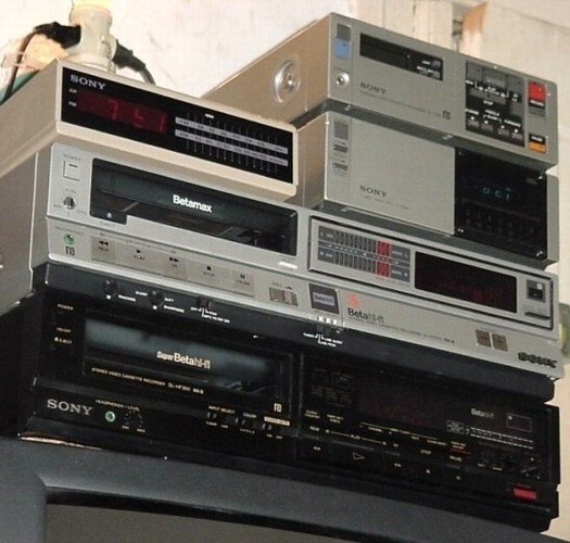Sony Betamax SL-8200 — We Picked the Wrong Side but Dad Didn't Care